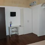 לינה וארוחת בוקר Antico Castello B&B 3*
